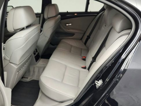 Used 2010 BMW 550i Sedan image 22