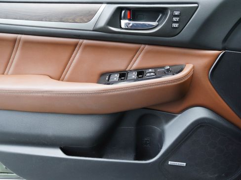 Used 2018 Subaru Outback 2.5i Touring image 30