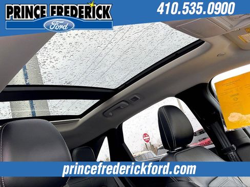 Used 2023 Ford Escape Platinum w/ Premium Technology Package image 21