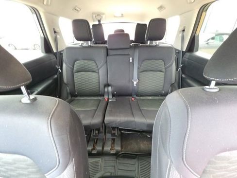 Used 2023 Nissan Pathfinder S FWD image 21