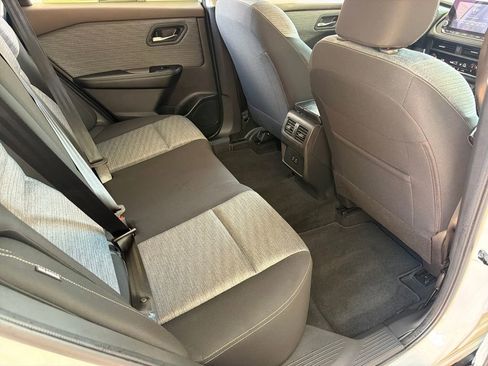 Used 2023 Nissan Rogue SV FWD image 31