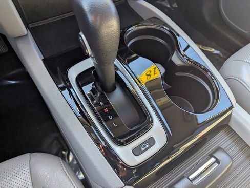 Used 2018 Honda Ridgeline RTL-E image 19
