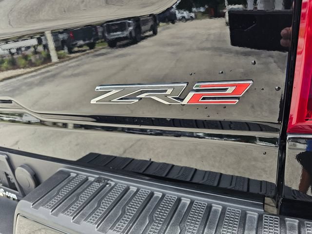 Used 2024 Chevrolet Silverado 2500 ZR2 w/ Technology Package AWD/4WD image 13