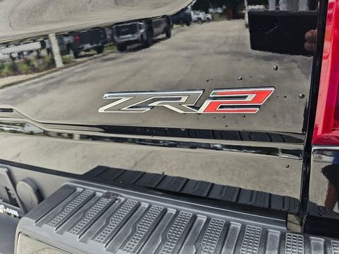 Used 2024 Chevrolet Silverado 2500 ZR2 w/ Technology Package AWD/4WD image 13