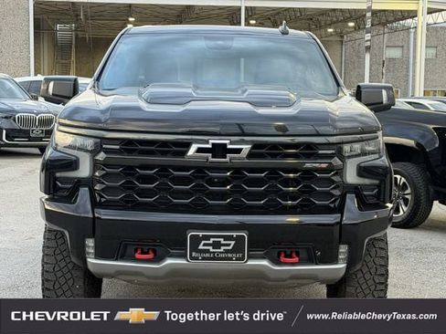 Used 2022 Chevrolet Silverado 1500 ZR2 w/ Technology Package AWD/4WD image 3