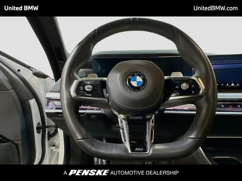 Used 2023 BMW 740i RWD image 6