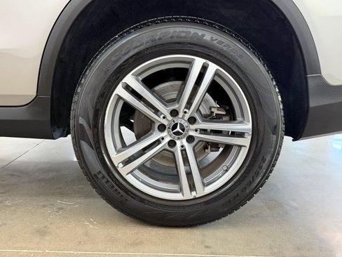 Used 2021 Mercedes-Benz GLC 300 SUV w/ Premium Package image 12