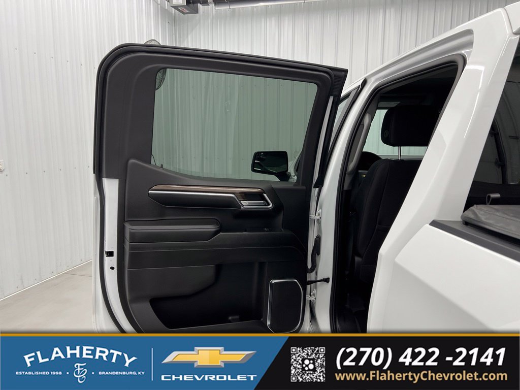 Used 2024 Chevrolet Silverado 1500 LT AWD/4WD image 10