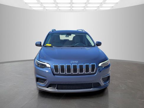 Used 2020 Jeep Cherokee Latitude w/ Cold Weather Group AWD/4WD image 2