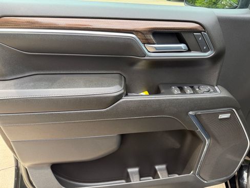 Used 2024 Chevrolet Silverado 1500 RST AWD/4WD image 9