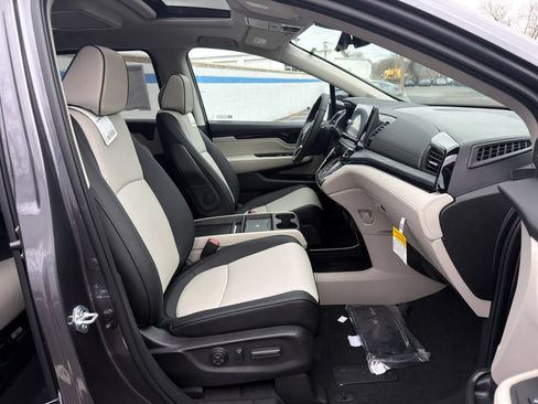 Certified 2026 Honda Odyssey Elite image 26