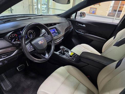 Used 2019 Cadillac XT4 Sport FWD image 16