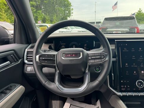 Used 2026 GMC Acadia Elevation w/ Elevation Premium Package AWD/4WD image 14