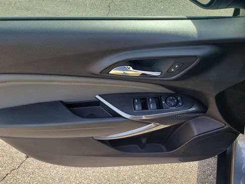 Used 2025 Chevrolet Trax ACTIV w/ Driver Confidence Package FWD image 19