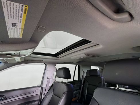 Used 2017 Chevrolet Tahoe Premier AWD/4WD image 23