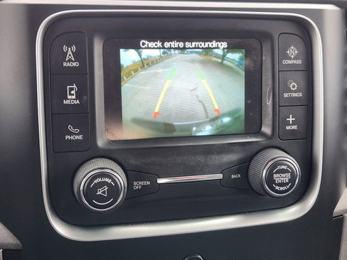 Used 2018 RAM 2500 Tradesman w/ Chrome Appearance Group image 18