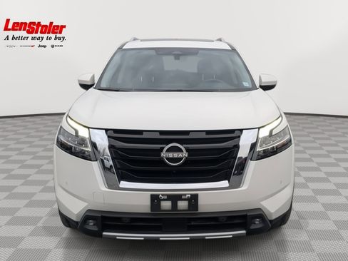 Used 2022 Nissan Pathfinder SL w/ SL Premium Package image 8