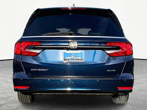 Used 2024 Honda Odyssey Elite image 7