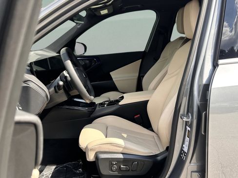 Used 2025 BMW X3 xDrive30i w/ Convenience Package image 19