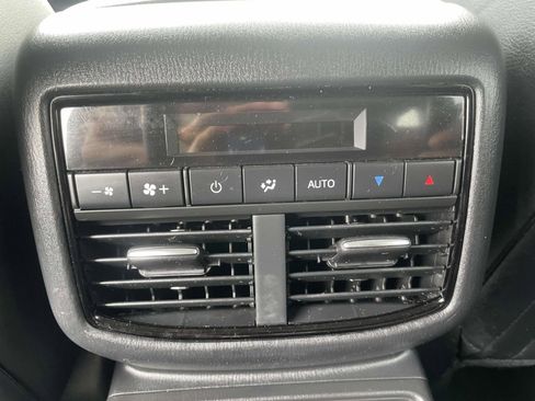 Used 2023 MAZDA CX-9 Touring AWD/4WD image 14