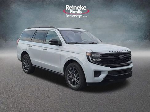 Certified 2025 Ford Expedition Platinum w/ Stealth Performance Package image 3