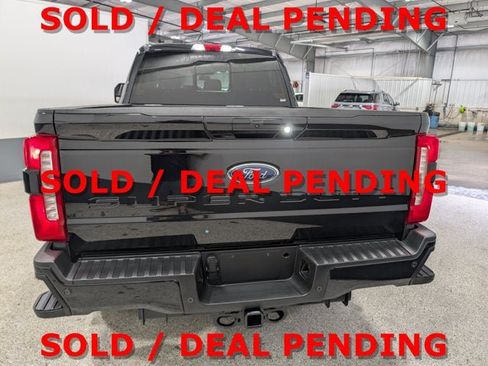 Used 2023 Ford F250 Lariat w/ Lariat Ultimate Package AWD/4WD image 4