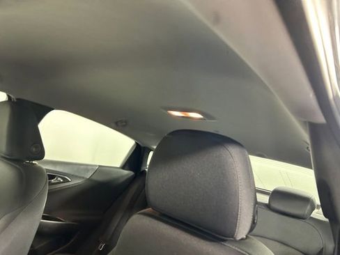 Used 2017 Chevrolet Malibu LT image 13