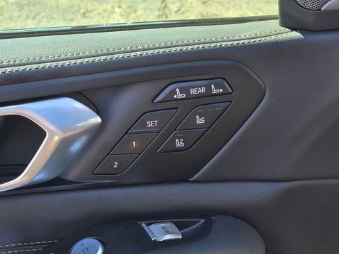 Used 2024 BMW X7 M60i w/ Executive Package image 35