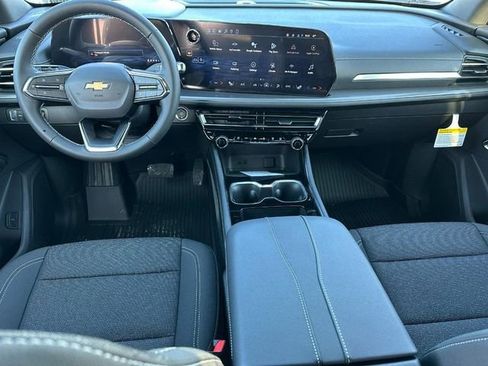 New 2026 Chevrolet Traverse LT w/ LPO, Floor Liner Package image 6