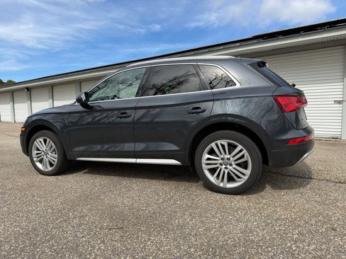 Used 2018 Audi Q5 2.0T Premium Plus image 3