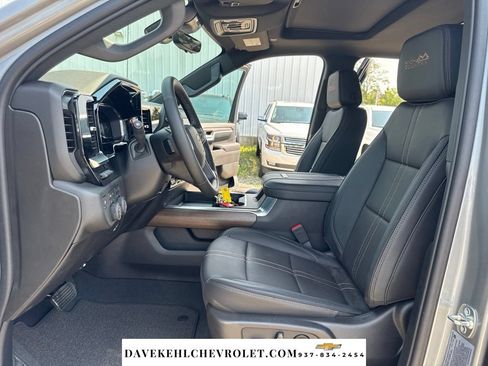 Used 2025 Chevrolet Silverado 3500 High Country w/ High Country Premium Package AWD/4WD image 17