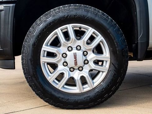 Used 2024 GMC Sierra 2500 SLE w/ SLE Convenience Package image 8