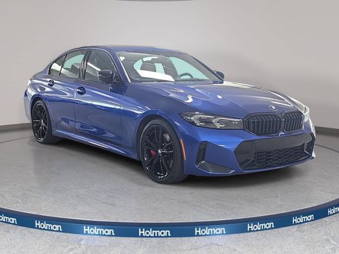 Used 2023 BMW 330i Sedan w/ M Sport Package RWD image 3