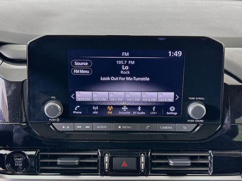 Used 2025 Nissan Pathfinder SV image 21