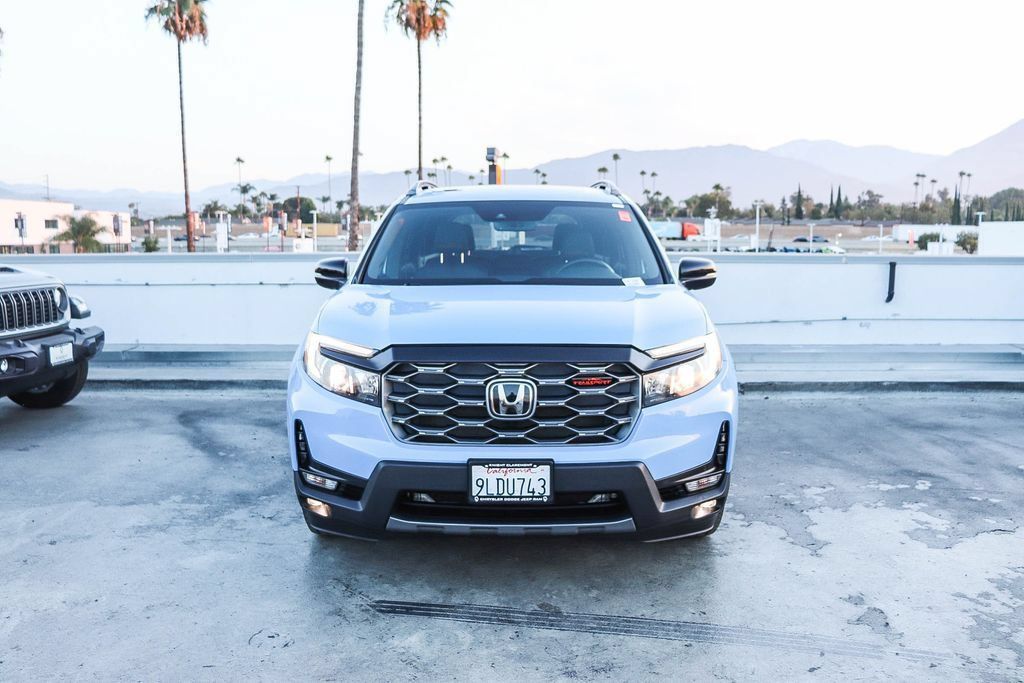 Used 2024 Honda Passport TrailSport image 3