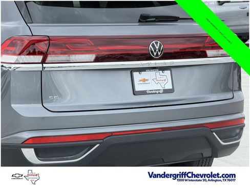Used 2024 Volkswagen Atlas Cross Sport SE FWD image 6