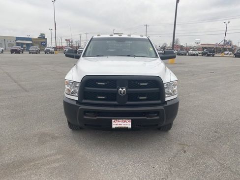 Used 2015 RAM 3500 Tradesman image 9