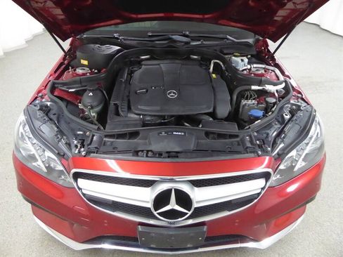 Used 2014 Mercedes-Benz E 350 4MATIC Sedan image 39