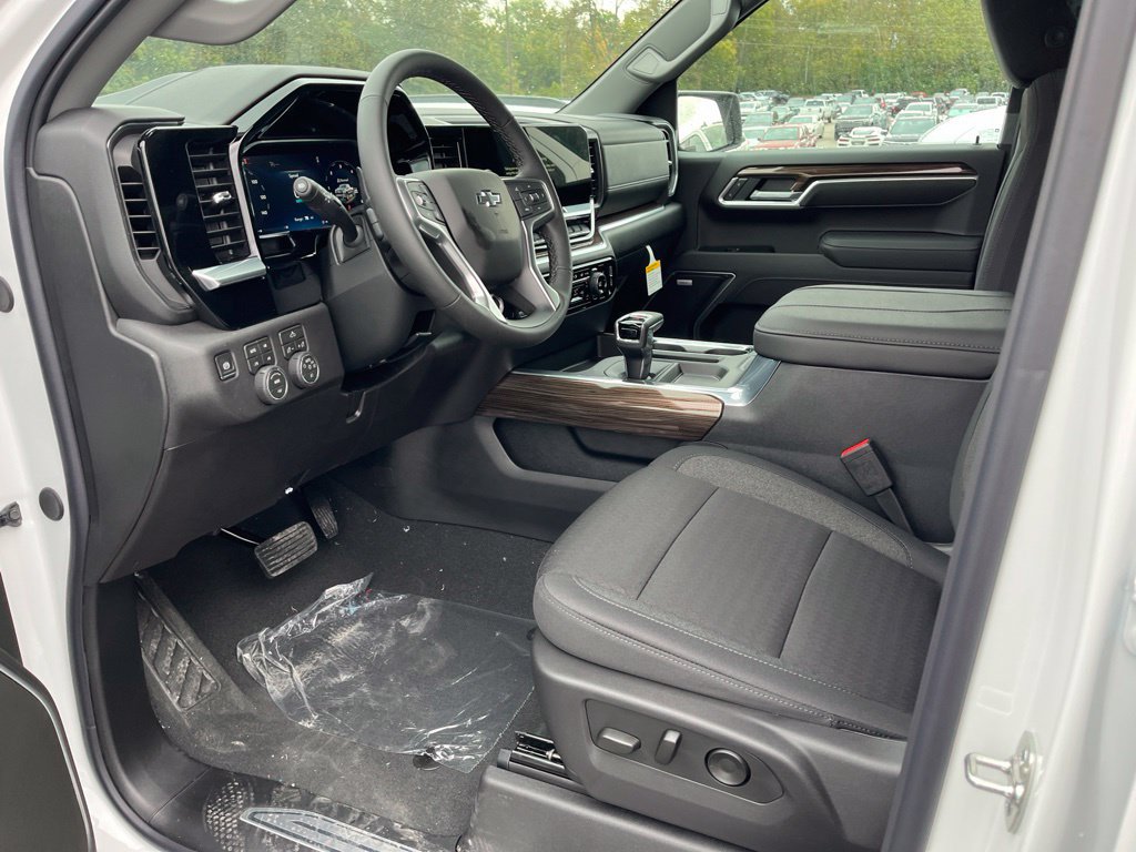 New 2026 Chevrolet Silverado 1500 RST w/ Convenience Package II AWD/4WD image 6