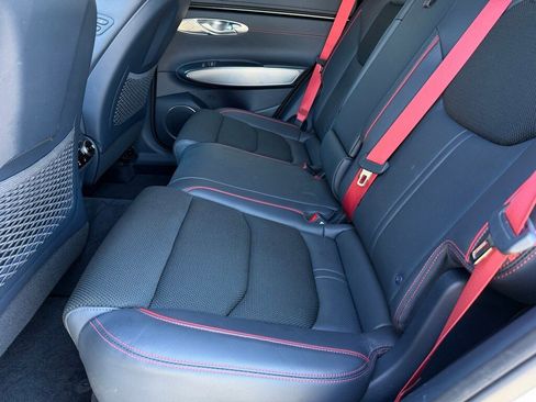 Used 2023 Genesis GV70 2.5T w/ Sport Prestige Package image 9