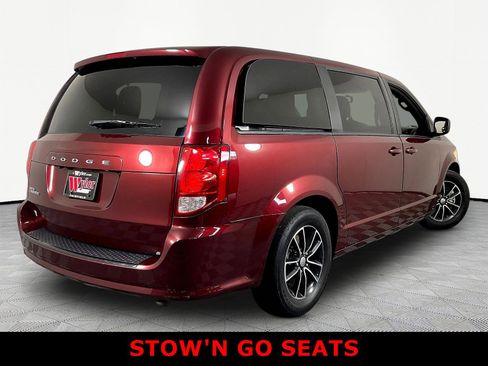 Used 2018 Dodge Grand Caravan SE FWD image 6
