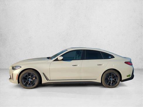 Used 2023 BMW i4 eDrive35 RWD image 9