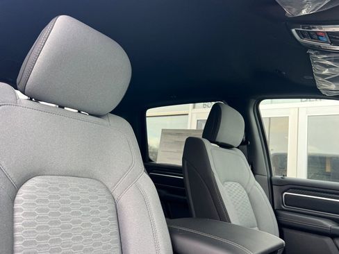New 2026 RAM 1500 4x4 Crew Cab image 15