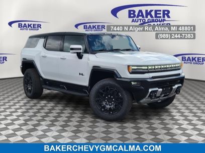 New 2025 GMC Hummer EV 2X w/ LPO, Dark Essentials Package