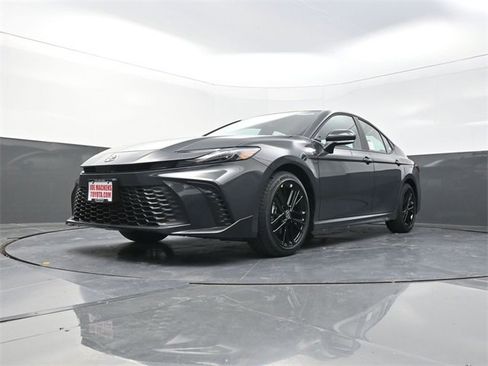 New 2026 Toyota Camry SE image 29