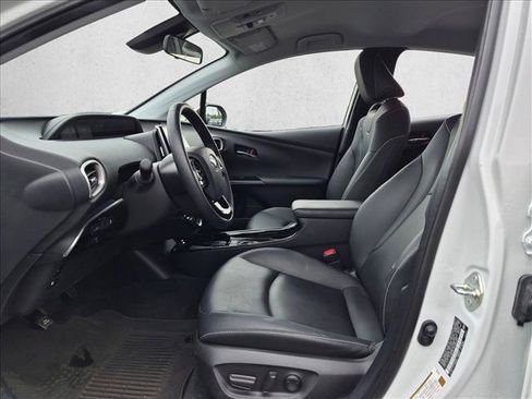 Used 2022 Toyota Prius Prime XLE FWD image 14