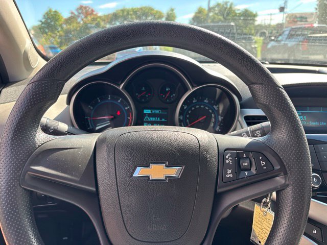 Used 2014 Chevrolet Cruze LS FWD image 16