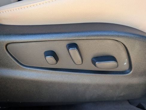 Used 2024 Cadillac XT4 Luxury image 25