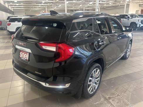 Used 2023 GMC Terrain Denali image 6