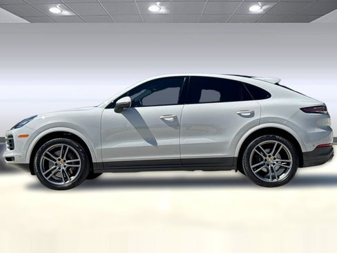 Used 2022 Porsche Cayenne Coupe AWD/4WD image 2